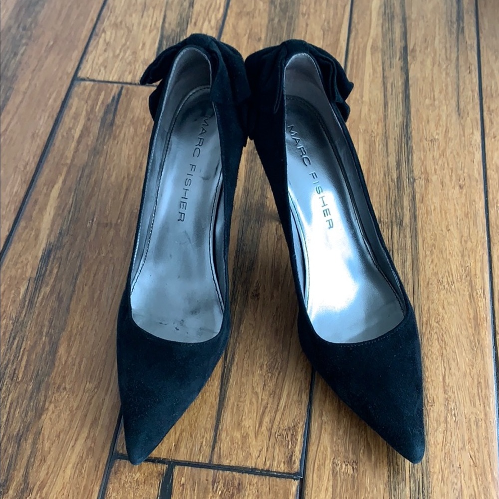 Marc Fisher 8,5 M suede pumps black with bow